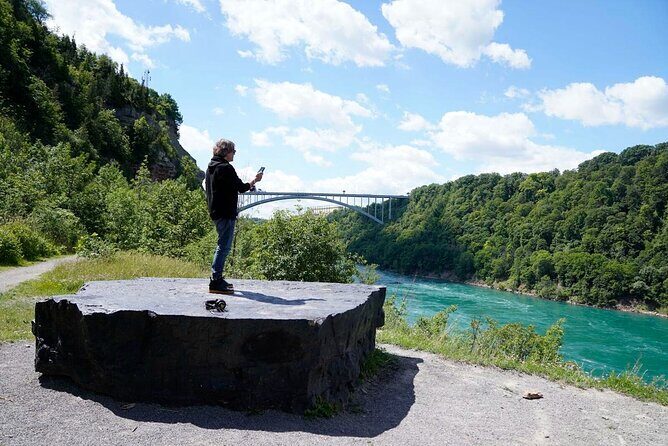 Artpark Guided Tour with Hiking and Climbing Experience - Scenic Hike to the Queenston-Lewiston Bridge