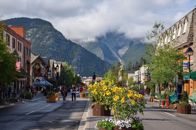 Banff Gondola Upper Hot Springs & Top 3 Lakes Tour from Calgary - Who Will Love This Tour?