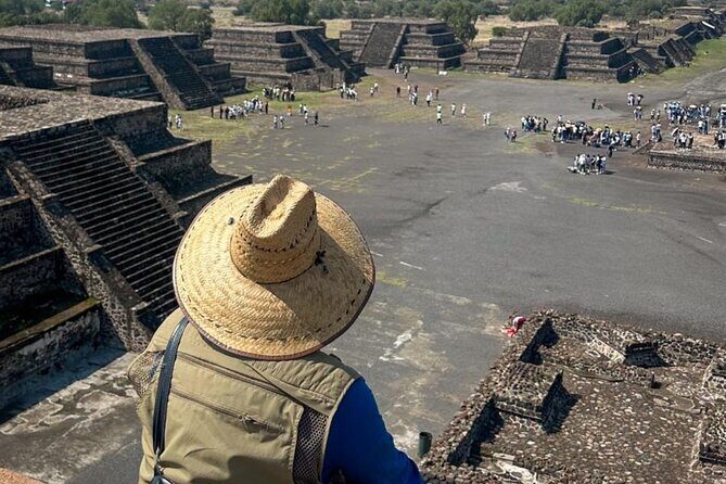 CDMX to La GRUTA Rest. to Teotihuacan Pyramids, PRIVATE (VIP) - The Experience at a Glance