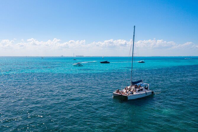 Deluxe Catamaran to Isla Mujeres with Open Bar from Cancun - The Realities: Pros and Cons  