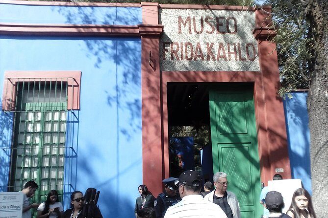 Frida Kahlo and Floating Gardens Tour with Transportation - Transportation and Practicalities