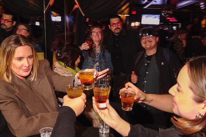 Hollywood Cocktails & True Crime  3 Drinks Included - The Atmosphere and Group Dynamics