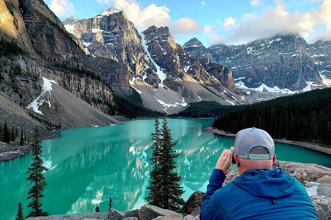 Larch Valley/Moraine Lake Shuttle Transfer from Banff and Canmore - The Comfort and Convenience of Small-Group Travel