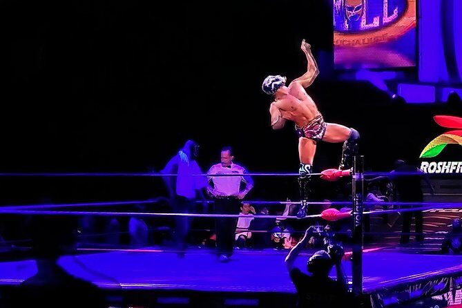 Lucha Libre wrestling show, tacos and beer with artist - Additional Insights Based on Reviews