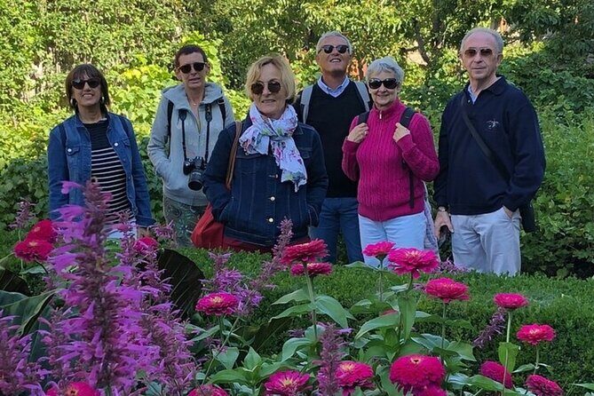 Montreal Old Montreal Walking Tour With A Guide - Detailed Breakdown of the Itinerary