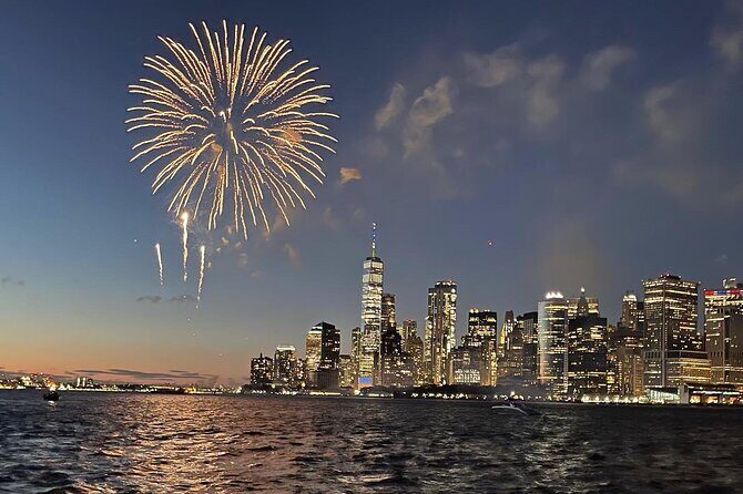New York City 4th of July Fireworks Luxury Boat Tour - The Experience from Previous Guests’ Perspectives