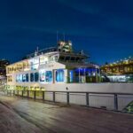 New York City Dinner Cruise on Luxury Yacht with Live Music - Dining on the Water: An Upscale Feast