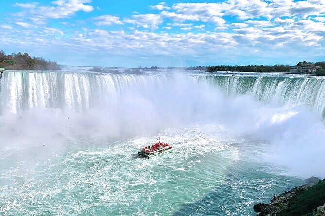Niagara Falls Bus and Boat Tour with Maple and Chocolate Tastings - What Makes This Tour Really Stand Out