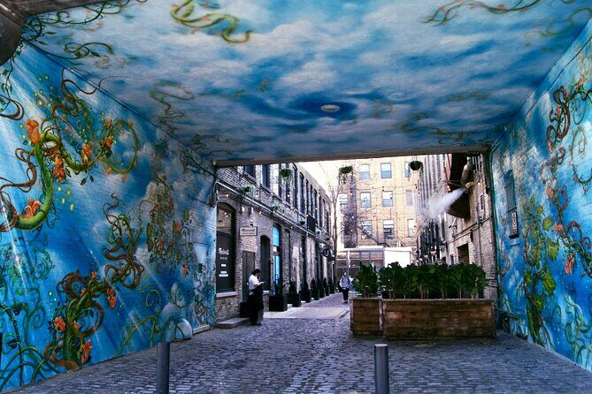 Offbeat Fulton Market Graffiti and Murals Street Art Tour - Why This Tour Works Well for Certain Travelers