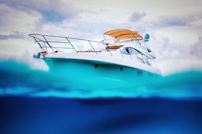 Private 3 hours Romantic Tulum Dinner in 58´Yacht Azimut - The Overall Experience: What Makes It Stand Out?