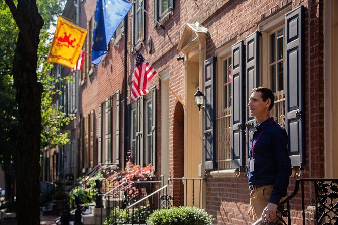 Private Philadelphia French/English Historical and Architectural Walking Tour - Washington Square and Its Murals