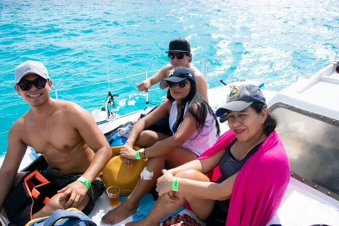 Relax yourself in Pleasure Catamaran to Isla Mujeres from Cancún - What Makes This Tour Stand Out?