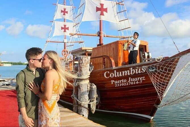 Sail Under Light of the Moon & Enjoy a Romantic Dinner in Spanish Galleon - Setting the Scene: A Cruise Like No Other