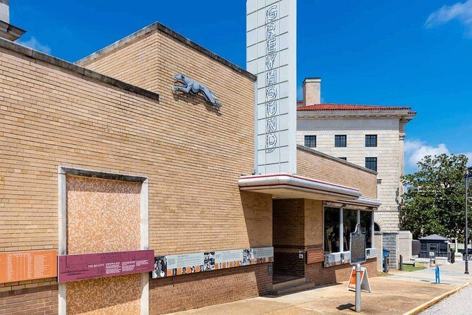 Self-Guided Montgomery Scavenger Hunt: History & Heroes - Who Will Love This Tour?