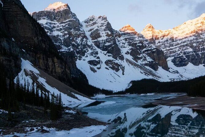 Sunrise Adventure: Alpenglow at Moraine Lake & Lake Louise - Experience the Magic of Moraine Lake at Dawn