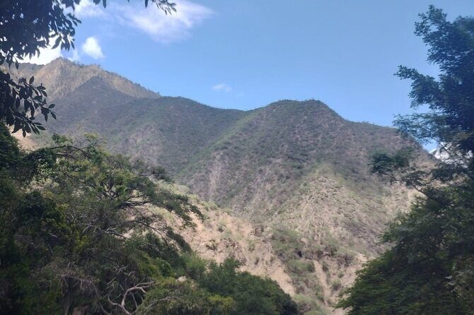 TOLANTONGO GROTTO, 1 to 11 PASSENGERS. - The Arrival at Tolantongo Grotto