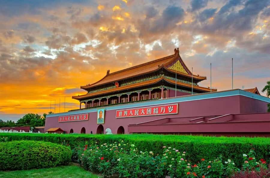 2-Day Beijing&Xian Highlights Tour4 Iconic Must-See Sites - Exploring the Highlights of Beijing in One Day
