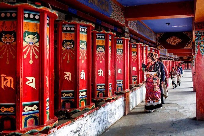 2-Day Lanzhou Private Trip to Bingling Temple and Labrang Monastery - Is This Tour Worth the Price?
