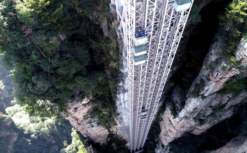 2-Day Zhangjiajie Tour Including Yuanjiajie Mountains - Exploring the Zhangjiajie Landscape: A Detailed Breakdown