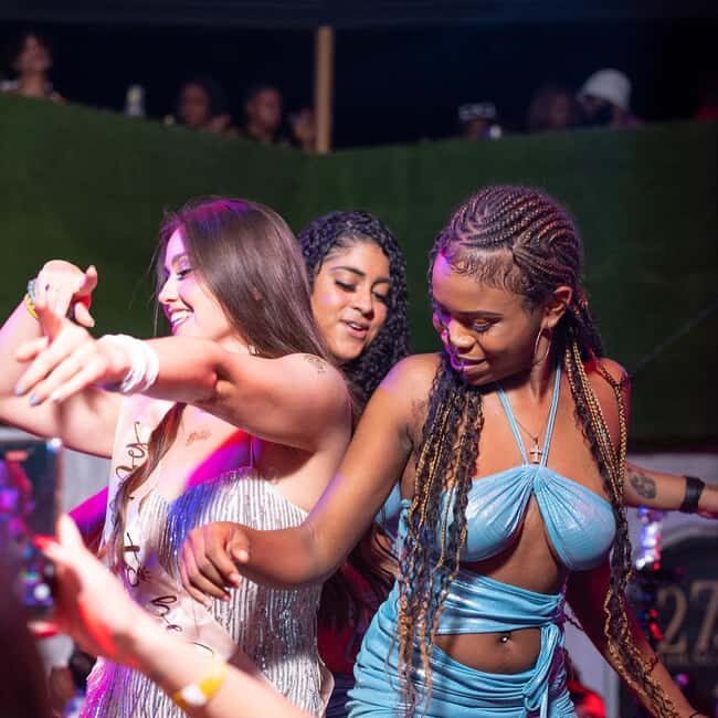 2727 Montego Bay Lounge Night Party Experience - What to Expect at 2727 Montego Bay Lounge Night Party