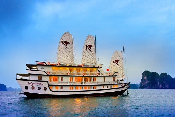 2D1N Bai Tu Long Bay cruises - Why the Experience Offers Great Value