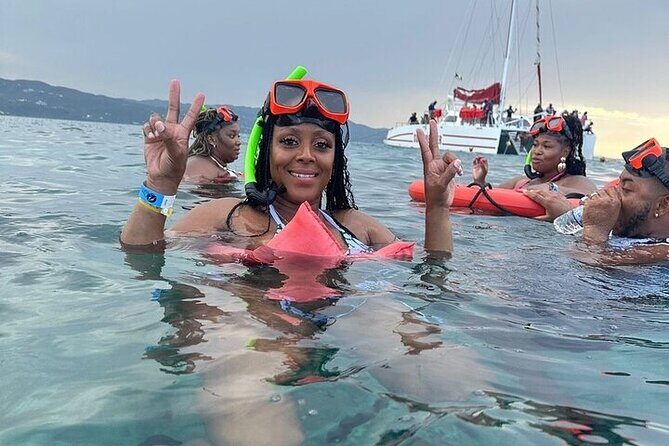4-Hour Catamaran Party Cruise with Open Bar from Montego Bay - Snorkeling at Reading Reef