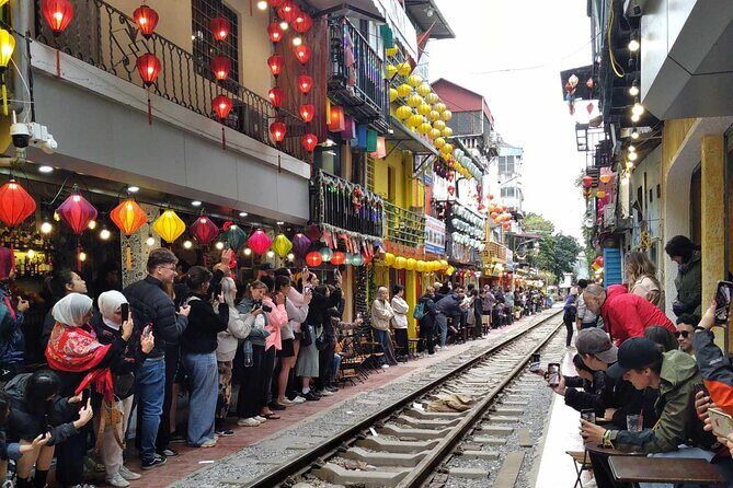 4 Hours Private City Tour with Highligh Train Street - What Makes This Tour Stand Out?