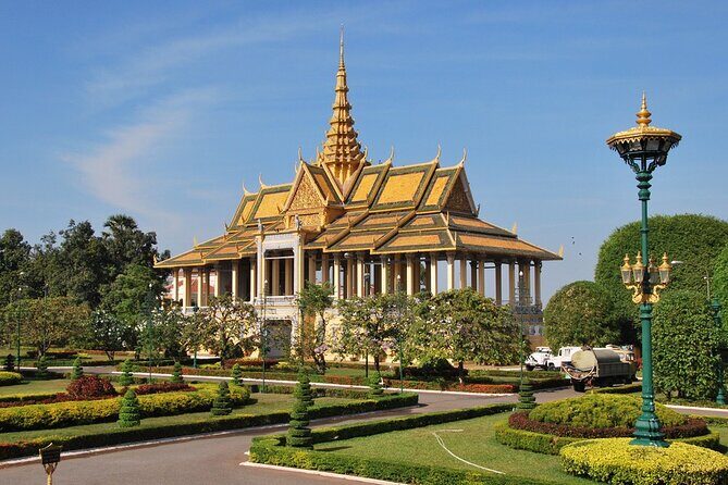 4 Hours Private Phnom Penh National Museum and Royal Palace Tour - Who Should Consider This Tour?