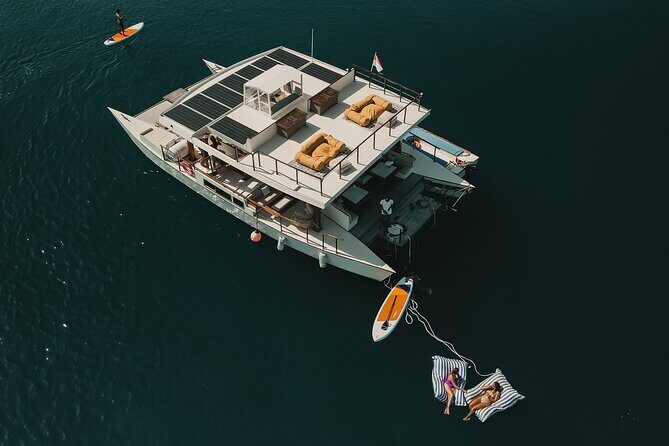 4-in-1 Nusa Lembongan Breakfast and Snorkel Catamaran Cruise - A Deep Dive into the Experience
