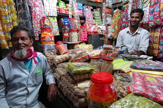 5 Days Smiley Bangladesh Tour: Historical Dhaka and The Beautiful Barisal - Day Two: Heritage and River Life