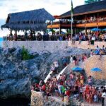 7Mile Beach/Ricks Cafe Tour with Free Shopping from Montego Bay - The Journey to Negril: Setting the Scene