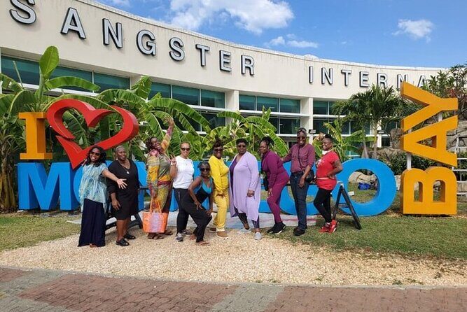 A "Private" Airport Transfer to RIU PALACE AQUARELLE - Who Is This Service Best For?