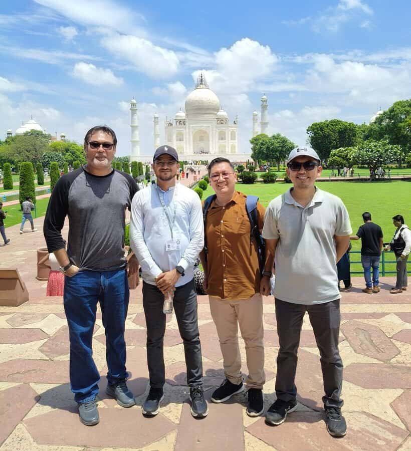 Agra: Skip-The-Line Taj Mahal & Agra Private Tour By Car - What Makes This Tour Stand Out?