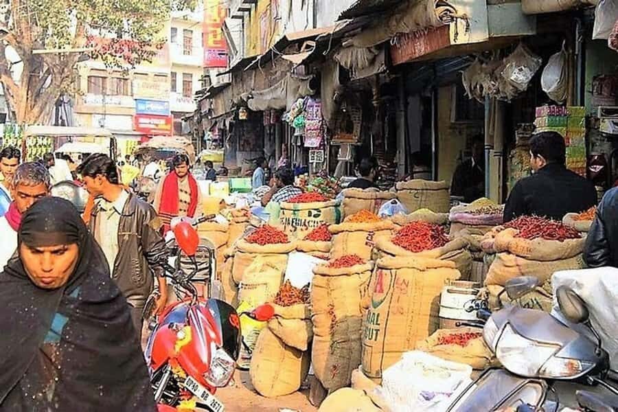 Agra: Street Food, Spice Bazaars Walking Tour & Tuk-tuk Ride - The Tuk-Tuk Ride: A Moving Market Tour