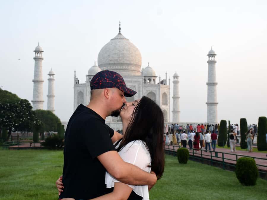 Agra: Taj Mahal Express Entry Ticket with Private Guide - What the Tour Includes and What You Can Expect