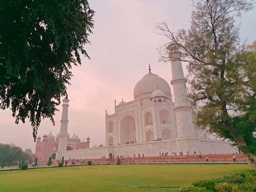 Agra : Taj Mahal & Mausoleum Tour With Skip-the-Line Entry - What to Expect from the Tour