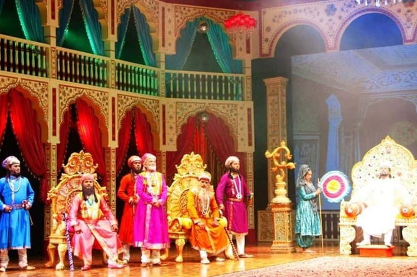 Agra: Taj Mahal Vip tickets with Mohabbat Show in Evening. - FAQ