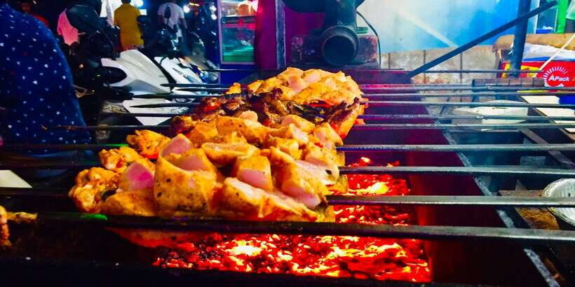 ALL INCLUSIVE Colombo Food Experience Tour - Evening / Night - Practical Details: Transport, Pricing, and Inclusions