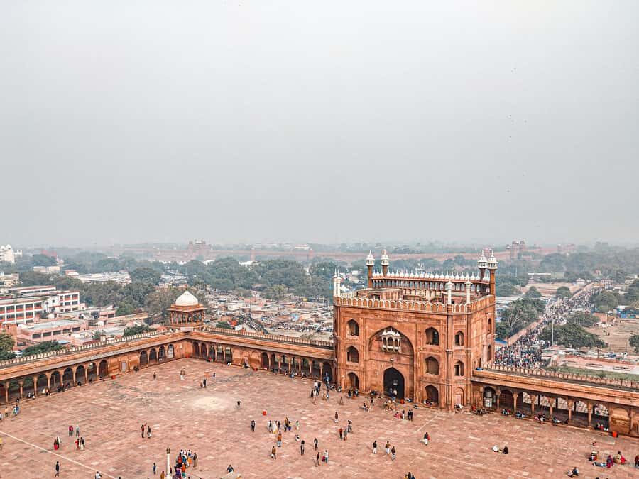 All Inclusive Old and New Delhi Private Day Tour - Transitioning to New Delhi’s Modern Marvels