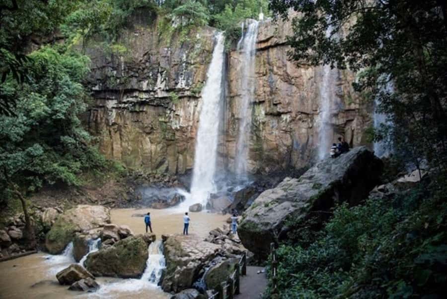 Ambikapur Same-Day Tour: Temples, Hot Springs & Scenic Hills - Hot Springs and Religious Sites at Tattapani