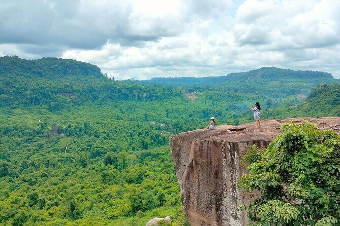 Angkor Day Tours: Phnom Kulen, Beng Mealea & Kampong Phluk Sunset - Kampong Phluk: Life on Stilts and the Great Lake