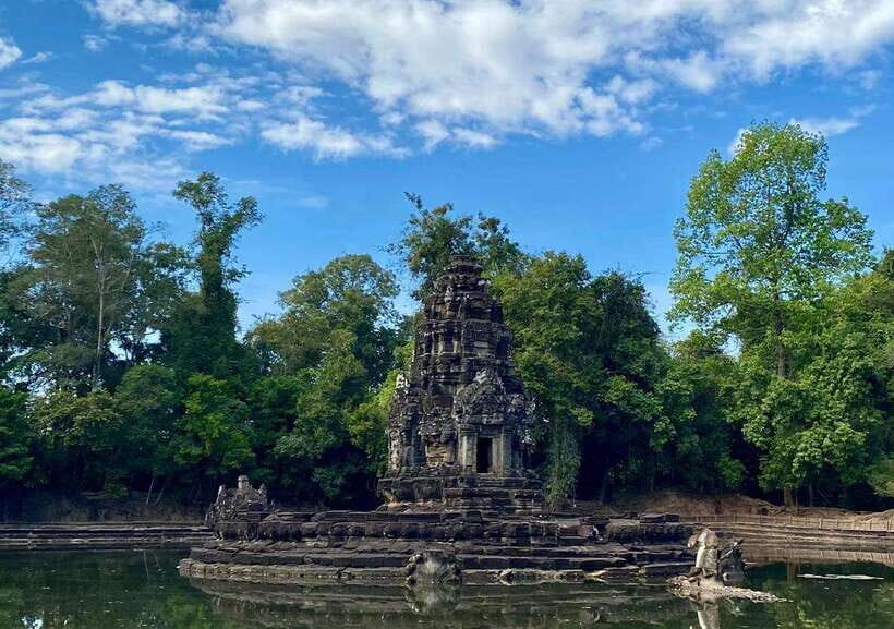 Angkor Wat Big Circle Private Car Tour in Siem Reap - Authentic Encounters and Hidden Gems