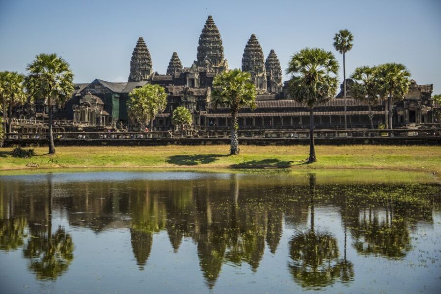 Angkor Wat in a vintage Jeep with driver - jeep rental - Practical Details and Tips