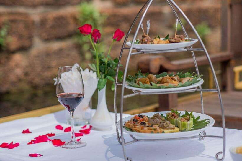 Angkor Wat: Private Sunrise Tour with Champagne Breakfast - Deep Dive into the Experience