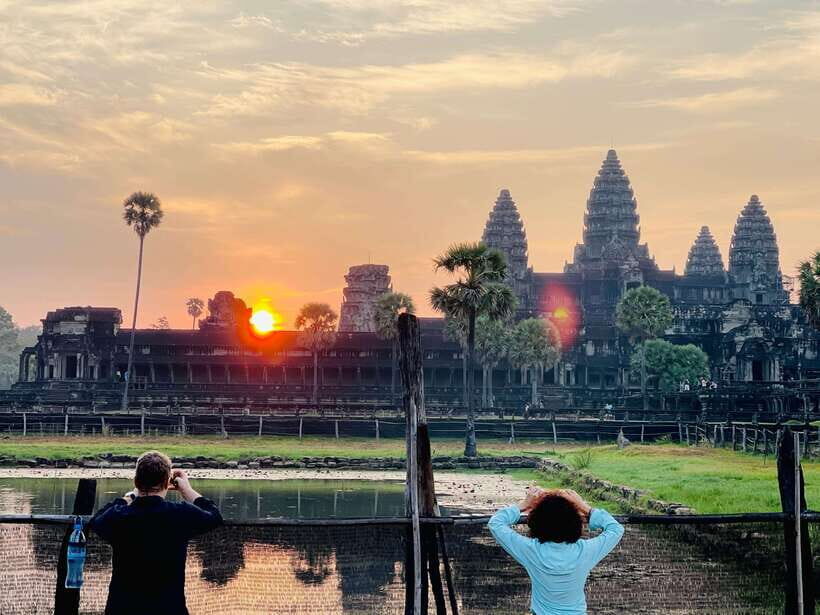 Angkor Wat Sunrise Tour in Siem Reap Small-Group - What Makes This Tour Stand Out?
