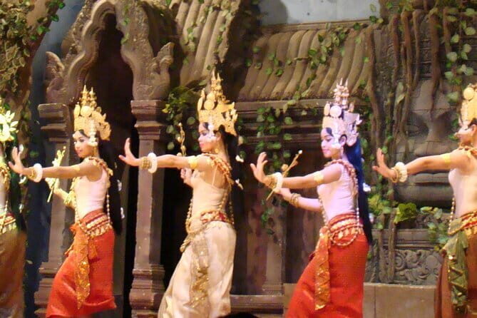 Apsara Dance Performance Including Buffet Dinner and Hotel Pickup - The Experience for Different Types of Travelers