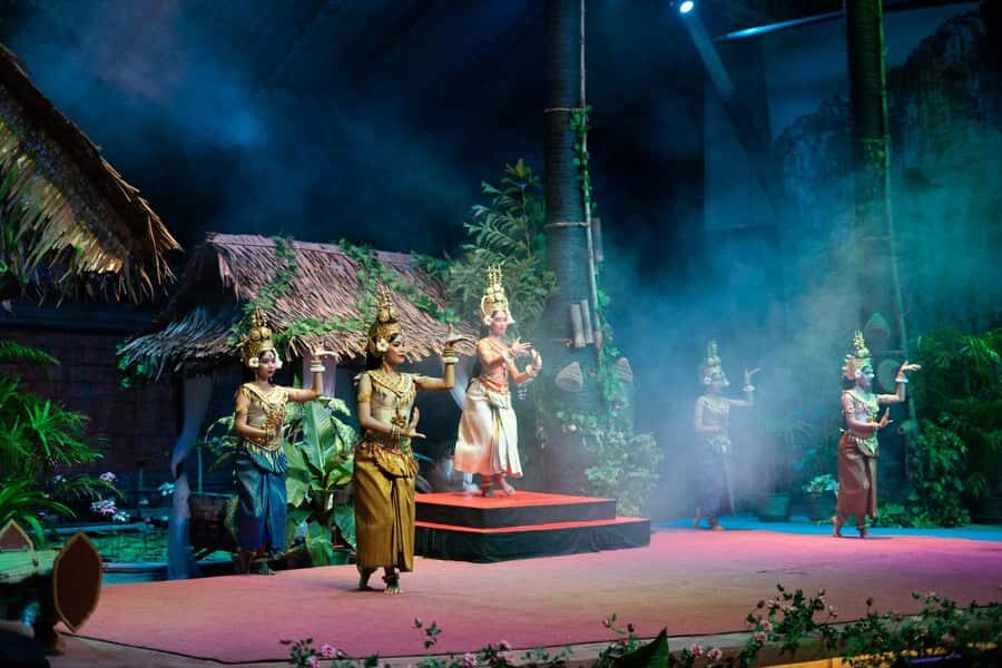 Apsara Dance Show with Khmer Fine Dining in Siem Reap - What Makes This Experience Special