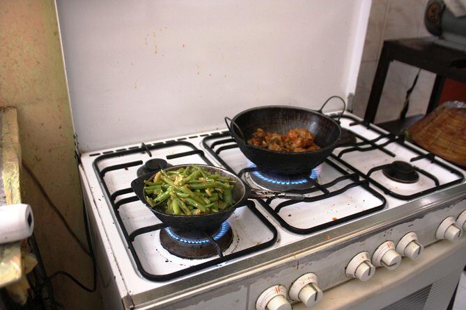 Authentic Sinhalese Cooking Class in Colombo with a Local Family - Who Should Book This Experience?