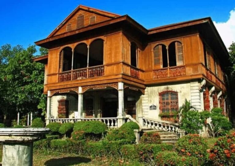 Bacolod: Cultural Heritage of Negros - Practical Details: What to Expect