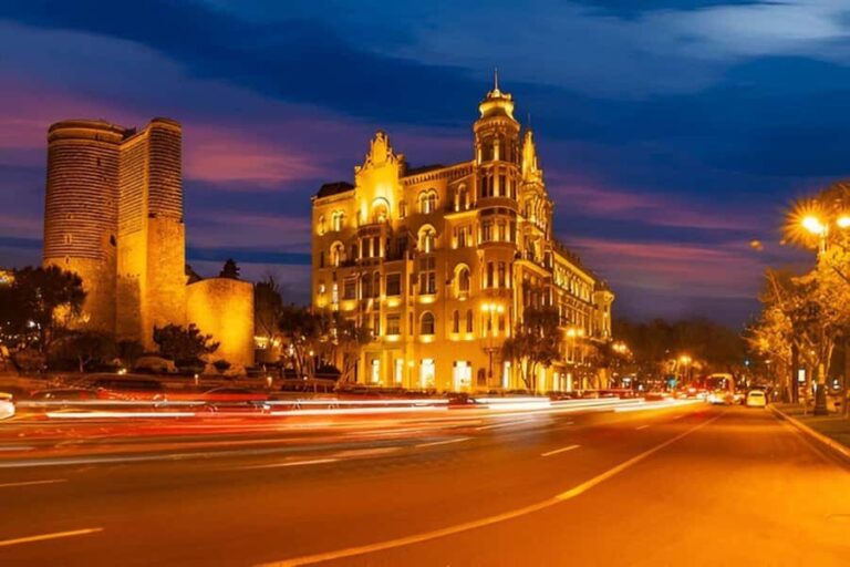Baku: Night Tour with Old City, Highland Park, and Mosque - Detailed Breakdown of the Itinerary